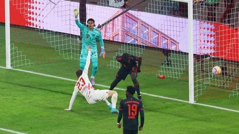 Yann Sommer kassiert seinen ersten Gegentreffer im Bayern-Trikot