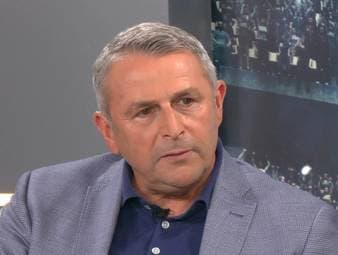 Nach dem Ableben von Fußball-Legende Uwe Seeler erinnert sich Weggefährte Klaus Allofs an den bodenständigen Charakter und seine Qualitäten als Spieler. 