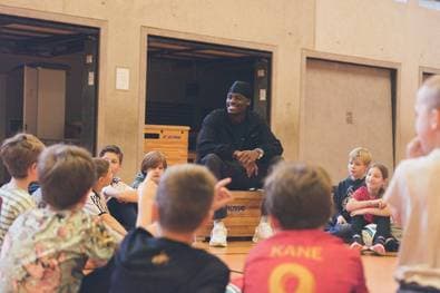 Inter-Star besucht Ex-Schule