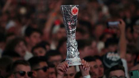 Die Frankfurter Fans träumen vom nächsten Europacup-Coup