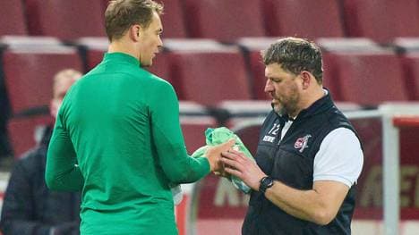 Manuel Neuer bekam für sein Trikot die Mütze von Steffen Baumgart