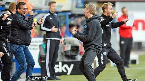 Michael Born und Stefan Effenberg vom SC Paderborn jubeln