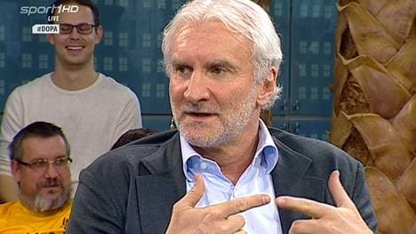 Rudi Völler im Volkswagen Doppelpass