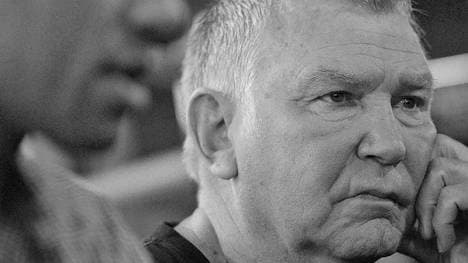 Fritz Sdunek-nachdenklich-sw