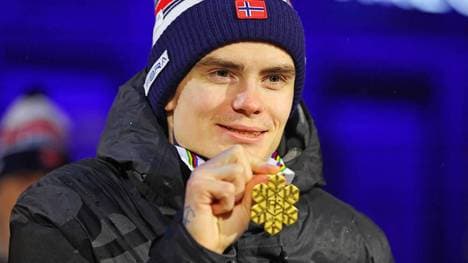 Marius Lindvik hatte WM-Gold vor Andreas Wellinger gewonnen