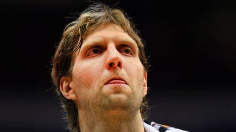 Dirk Nowitzki spielt seit 1999 bei den Dallas Mavericks 
