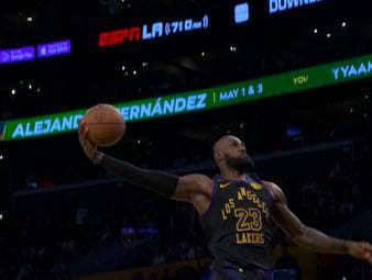 Die Los Angeles Lakers feiern nach drei Niederlagen wieder ein Erfolgserlebnis. Angeführt vom überragenden LeBron James schlugen die Lakers die Atlanta Hawks deutlich mit 141:116.