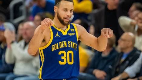 Stephen Curry hält den Rekord der meisten Drei-Punkte-Würfe der NBA