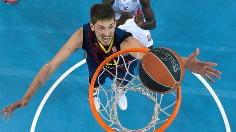 Tibor Pleiß im Trikot des FC Barcelona