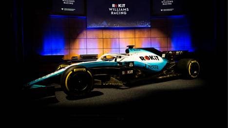 Formel 1 Williams Präsentation neues Auto Bei Williams setzt man optisch auf cooles Eisblau, um den FW 42 zu einer Augenweide zu machen