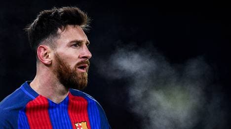 Real Sociedad v FC Barcelona - Copa Del Rey Quarter-final: First Leg