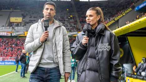 DAZN-Moderatorin Laura Wontorra mit Experte Sami Khedira