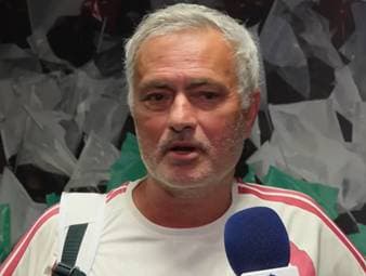 José Mourinho zeigt sich begeistert über die Vertragsverlängerung von Vinícius Jr. bis 2032. Zudem erwartet der Real-Trainer beim Spiel gegen Schalke noch eine Leistungssteigerung von dem Star-Spieler. 