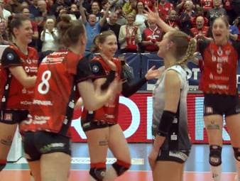 Der Dresdner SC feiert gegen die Skurios Volleys Borken den 13. Sieg im 17. Saisonspiel und liefern spektakuläre Rettungsaktionen.