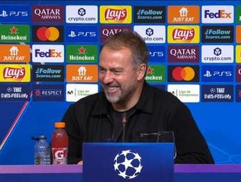 Beim 2:1-Sieg gegen die Eintracht wurde Lamine Yamal kurz vor Schluss noch ausgewechselt, worüber der Flügelstürmer nicht sonderlich zufrieden war. Trainer Hansi Flick relativiert die Reaktion des Flügelstars.