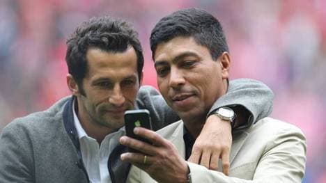 Hasan Salihamidzic (l.) und Giovane Élber feierten nach dem Champions-League-Triumph