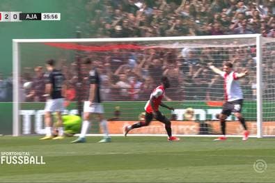 Ausgerechnet im "Klassieker"! Ajax mit historischer Pleite