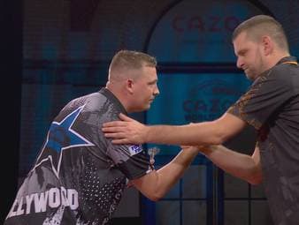 Chris Dobey schlägt Martijn Kleermaker deutlich mit 3:0. In Runde drei wartet der zweimalige Weltmeister Gary Anderson auf ihn.