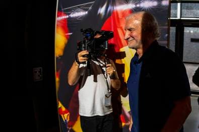 Nur Sané und Raum geben Autogramme - Völler reagiert