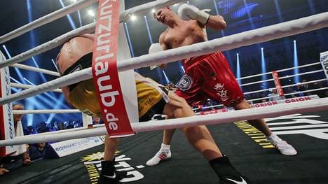 Tyron Zeuge schickte Giovanni de Carolis in der letzten Runde mehrmals zu Boden