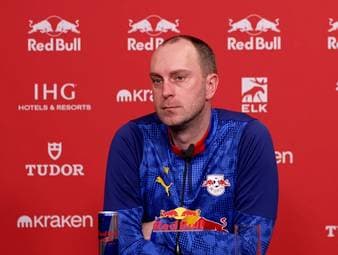 Die jüngste Verletzungsmisere beim FC Bayern sorgt für einen Engpass bei den Außenverteidigern. Bringt das die große Chance für RB Leipzig? Trainer Ole Werner bleibt vorsichtig.