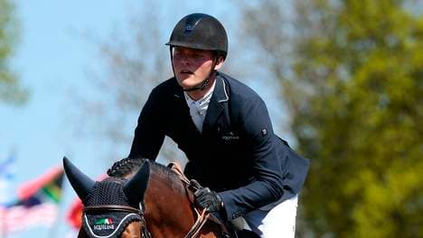 Maurice Tebbel wurde Zweiter im Eröffnungsspringen