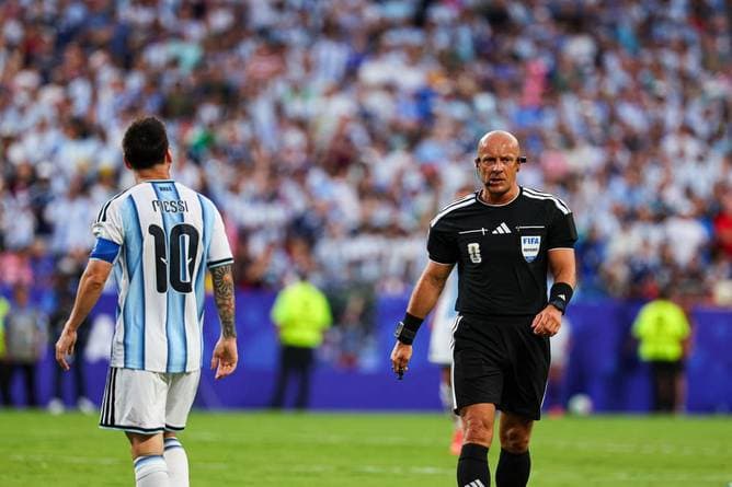 Große Aufregung um Messi-Szene