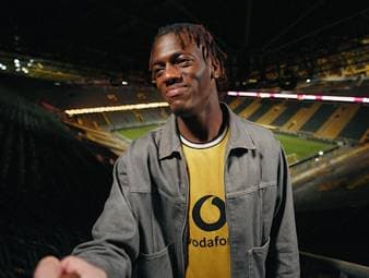 Borussia Dortmund verpflichtet den Franzosen Joane Gadou. Der Innenverteidiger freut sich auf die kommende Saison und hofft, sehr erfolgreich mit dem BVB zu sein.