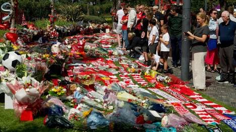 Auch die Mannschaft besuchte die Gedenkstätte