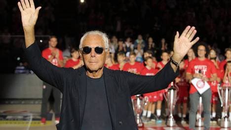 Giorgio Armani schaut sich regelmäßig die Heimspiele seines Teams an