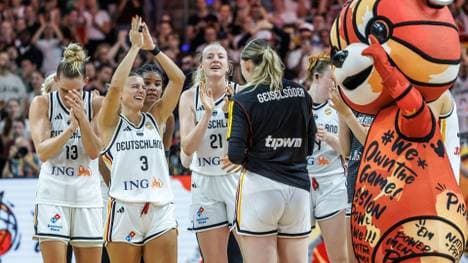 Die deutschen Basketballerinnen losgelöst in Berlin