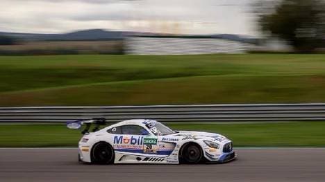 Zakspeed und Mercedes-AMG liefern sich eine Schlammschlacht