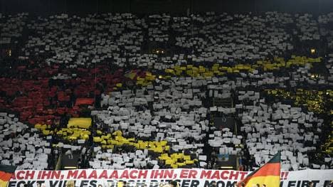 Choreographie des Fanclubs Nationalmannschaft.