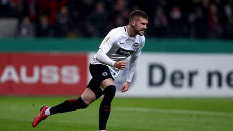 Ante Rebic nutzt den Patzer eiskalt