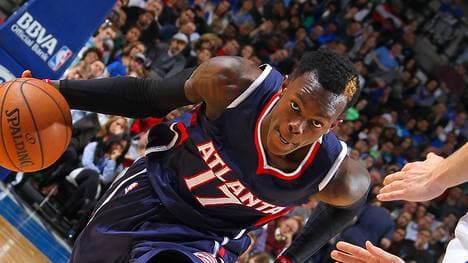 Dennis Schröder-Dirk Nowitzki-Atlanta Hawks-Dallas Mavericks