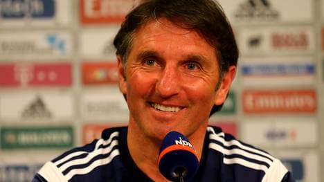 Bruno Labbadia soll den HSV vor dem Abstieg retten