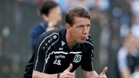 Trainer Daniel Stendl muss mit Hannover in Kaiserslautern ran