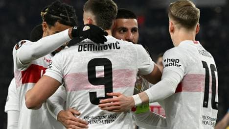 VfB-Jubel über das 2:0 von Demirovic
