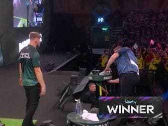 Darts-Star sorgt für Eklat!