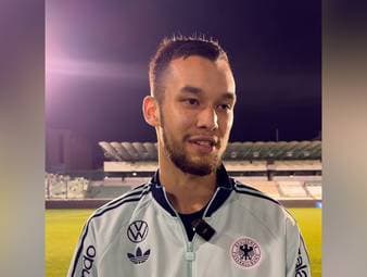Mit tollen Paraden hat Mio Backhaus großen Anteil am 2:0-Sieg der deutschen U21-Nationalmannschaft in Griechenland.