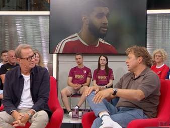 Stefan Effenberg spricht im FIROCKX Doppelpass über Ismael Saibari und erklärt, warum der Neuzugang beim FC Bayern sofort überzeugen konnte. Dabei hebt Effe vor allem dessen Erfahrung und körperliche Stärke hervor.