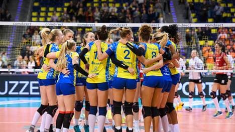 Auch nach dem Spitzenspiel gegen Dresden bleiben die Schwerinerinnen ungeschlagen