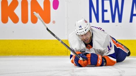 New York Islanders v Carolina Hurricanes - Game Four