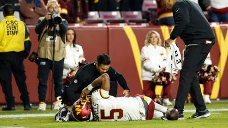 Hat sich Jayden Daniels schwer verletzt?