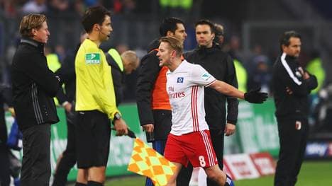 Lewis Holtby flog gegen Augsburg nach einer Tätlichkeit vom Platz