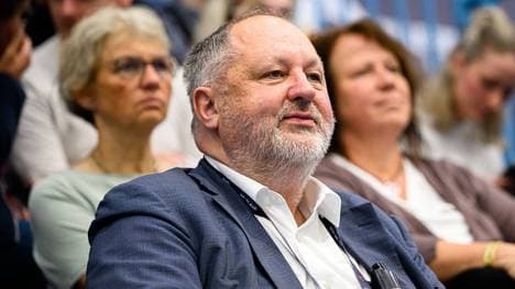 DHB Präsident Andreas Michelmann hat kein Verständnis für die fehlende Übertragung der Frauen-WM