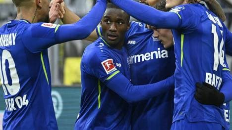 Leverkusen bis 2027 in Castore-Trikots