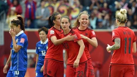 FBL-WC-2015-WOMEN-MATCH27-GER-THA