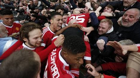 FBL-ENG-FACUP-EVERTON-MAN UTD