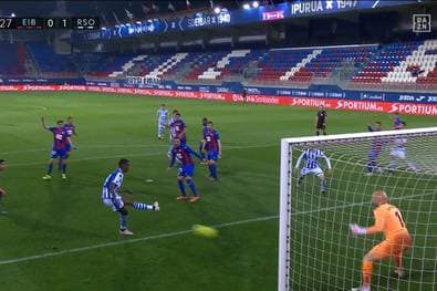 Erst eiskalt, dann zu cool: Isak lässt Doppelpack liegen